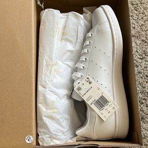 Stan Smith Adidas sz 9 W/7.5M